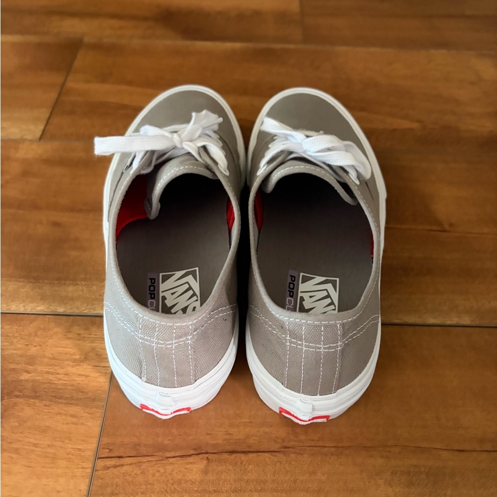 Vans Men's Gray Canvas Low-Top Sneakers with White Laces - Picture 4 of 6